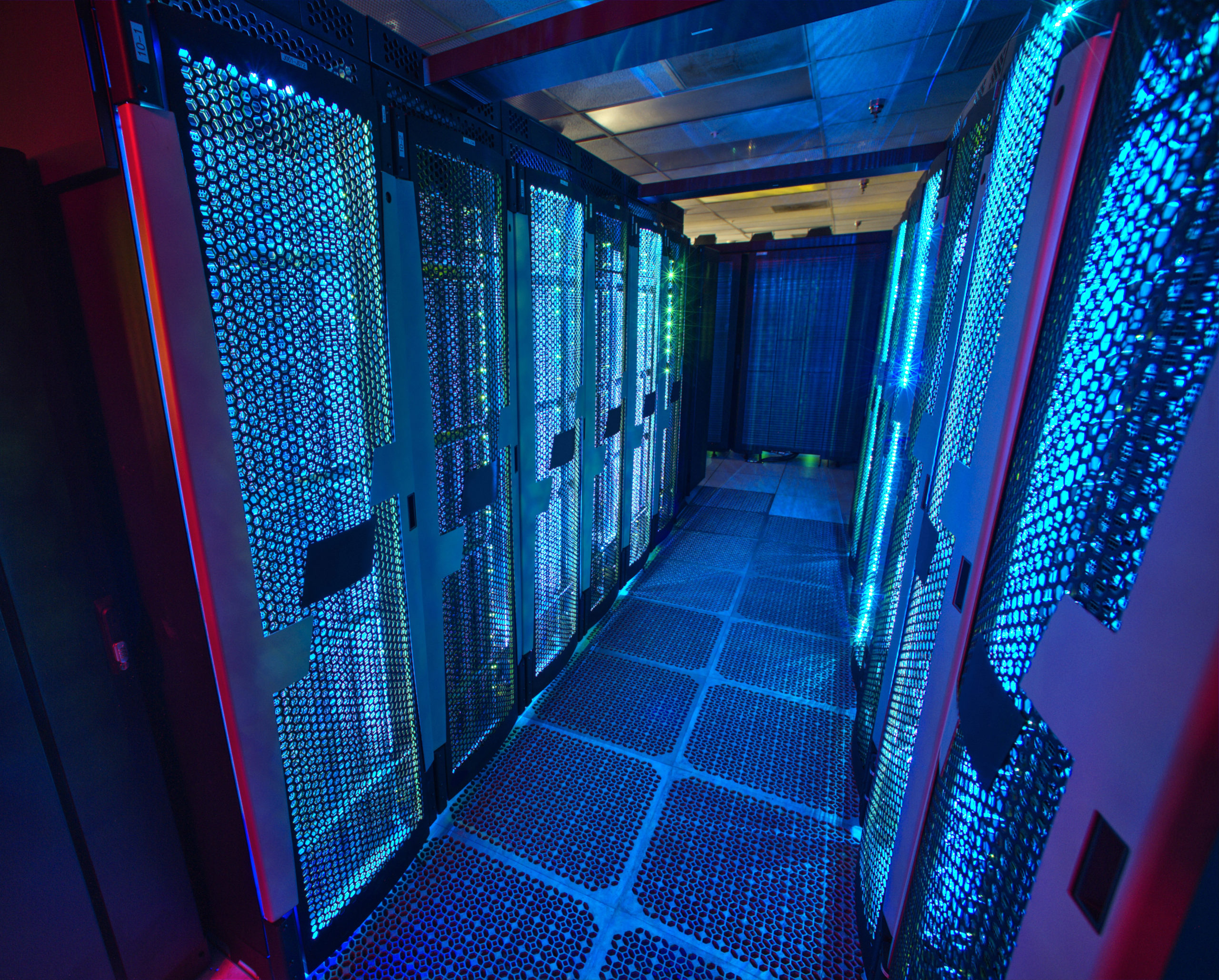 The impact of Cloud computing on data centres